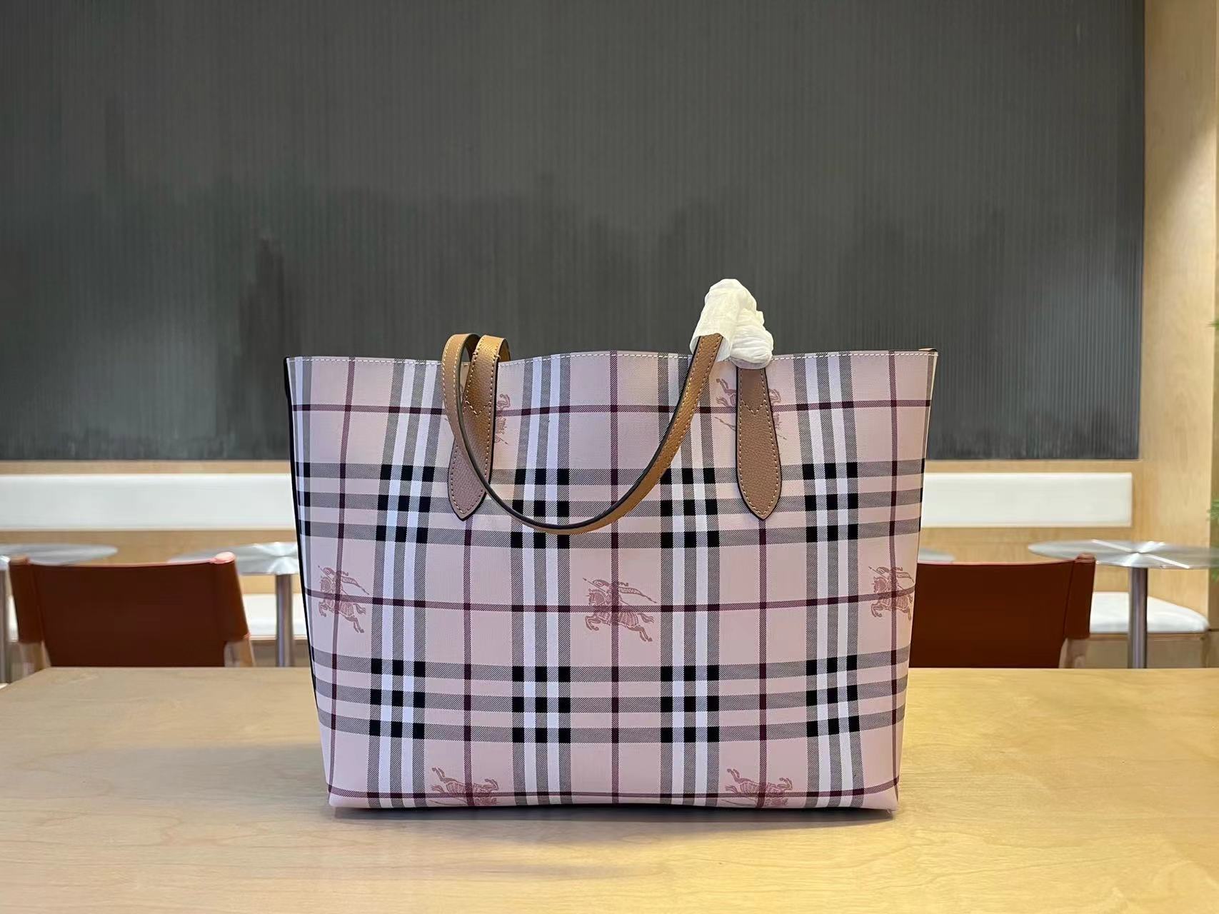 Burberry バーバリー  バッグ