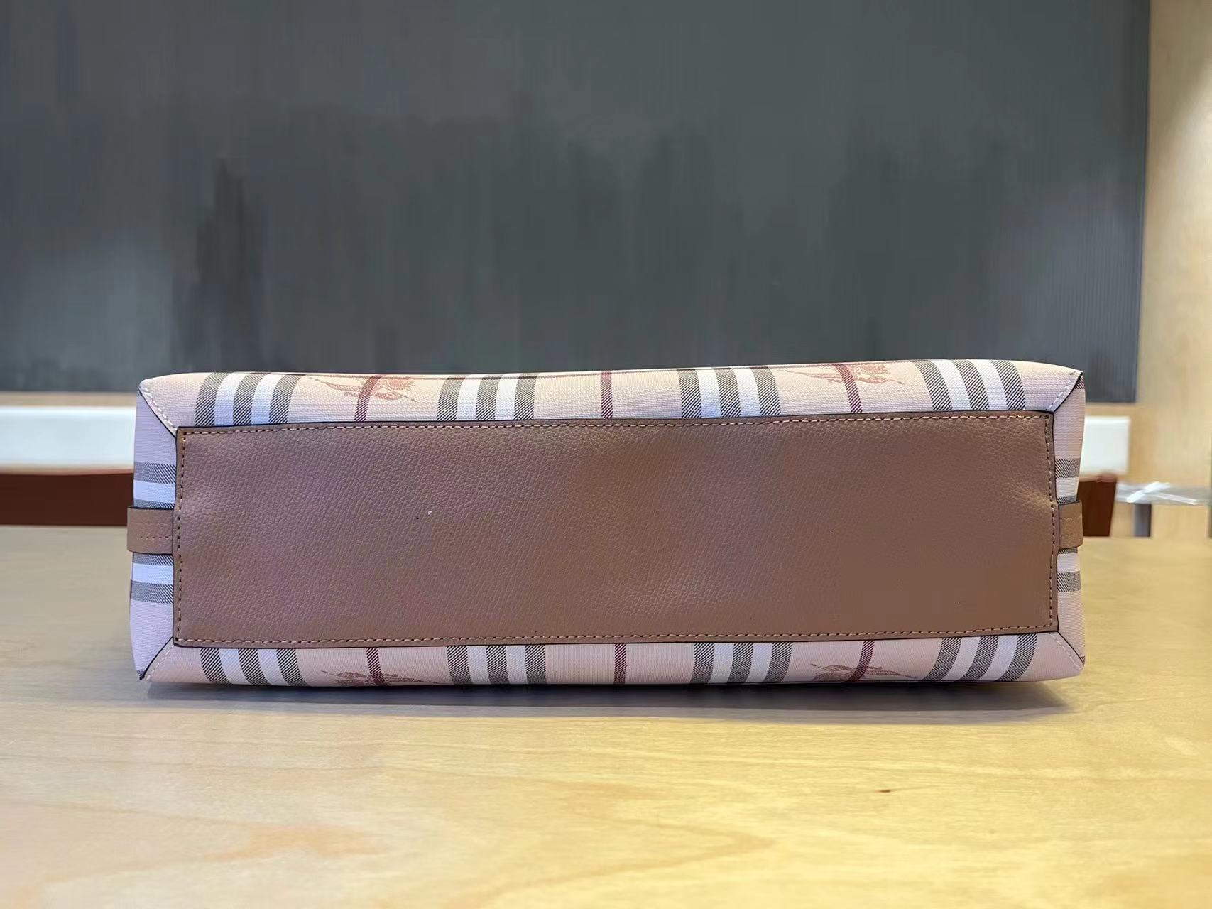 Burberry バーバリー  バッグ