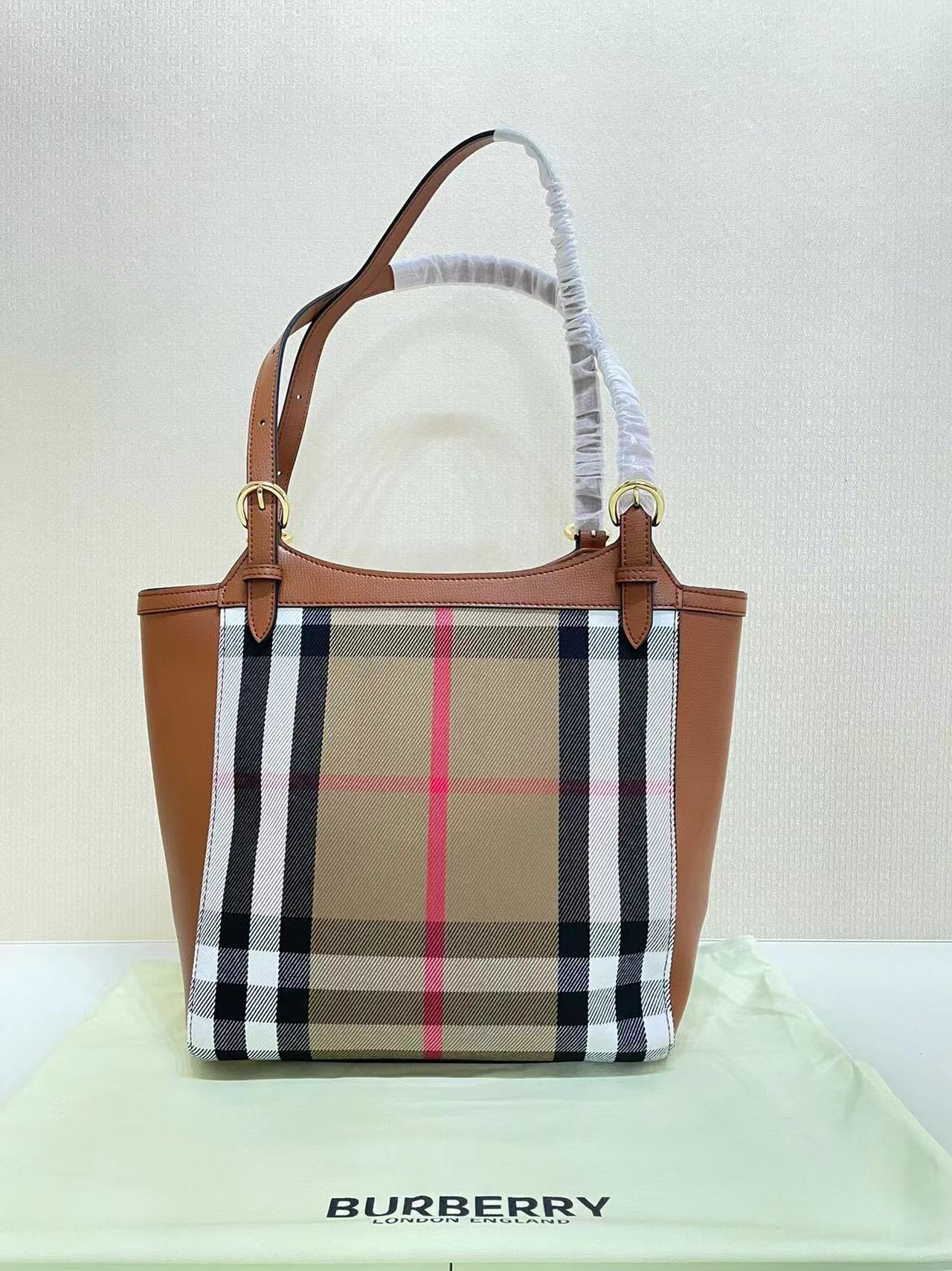 Burberry バーバリー  バッグ