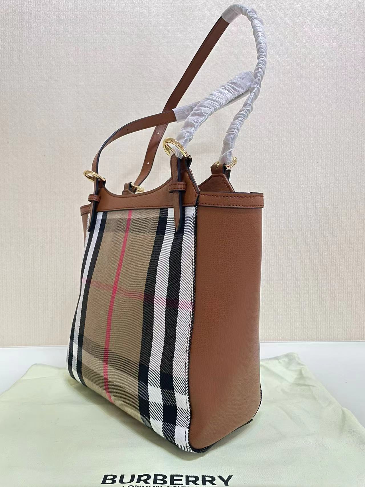 Burberry バーバリー  バッグ