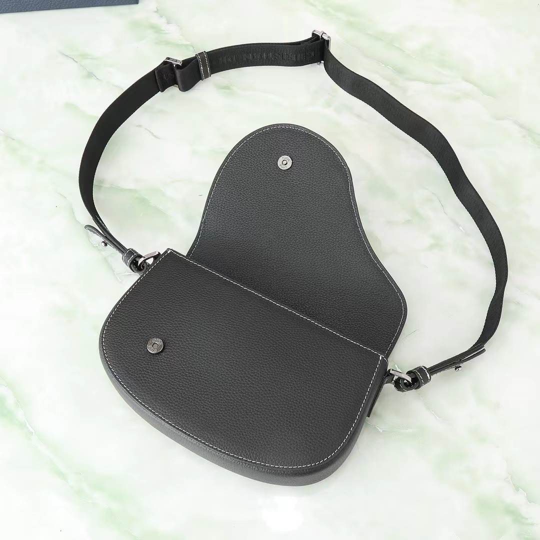 DIOR ディオール  バッグ