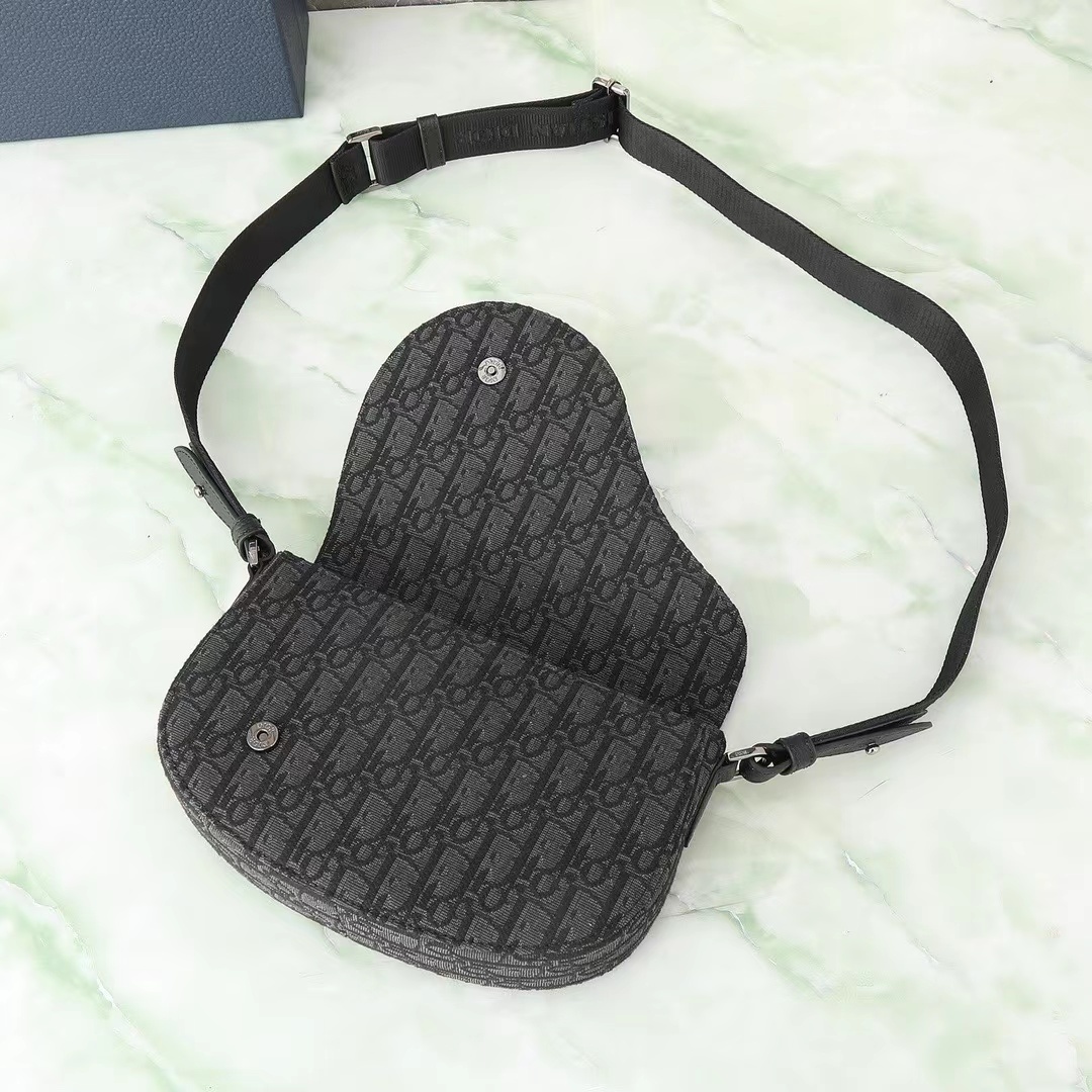 DIOR ディオール  バッグ