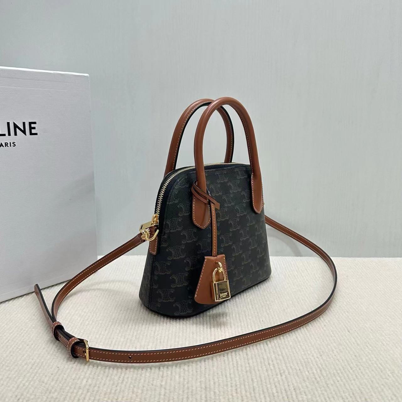 CELINE セリーヌ  バッグ