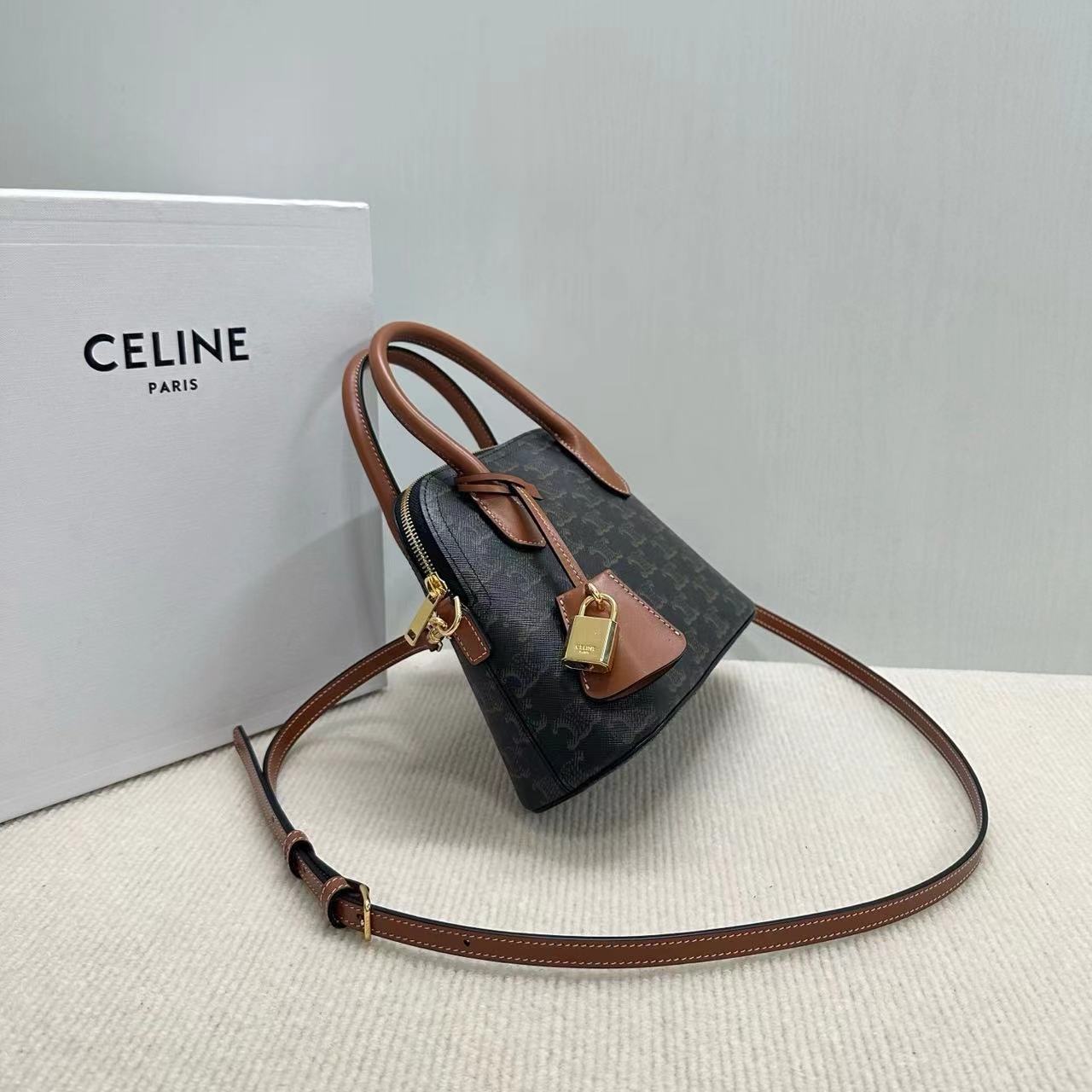 CELINE セリーヌ  バッグ