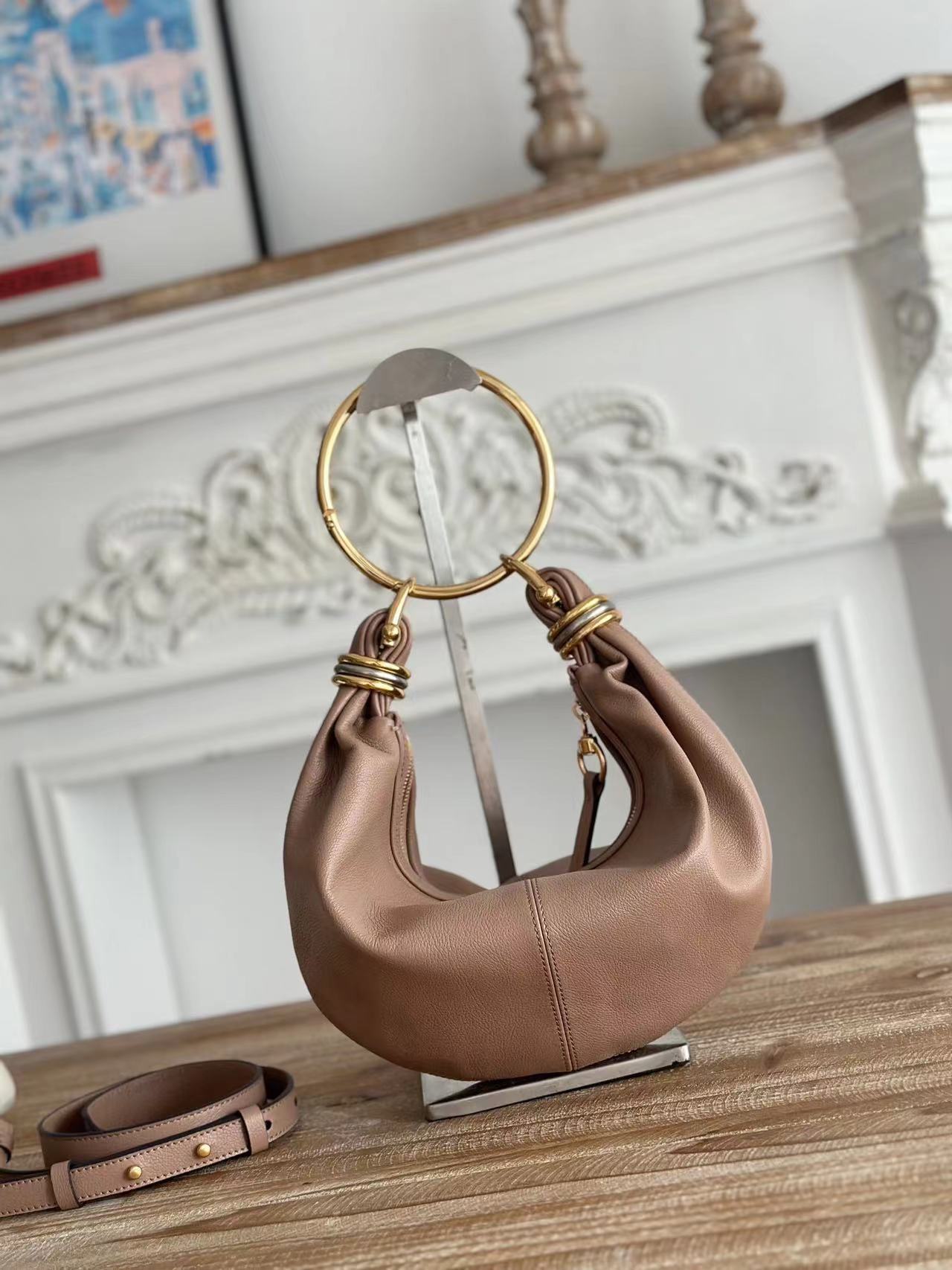 Chloe クロエ  バッグ