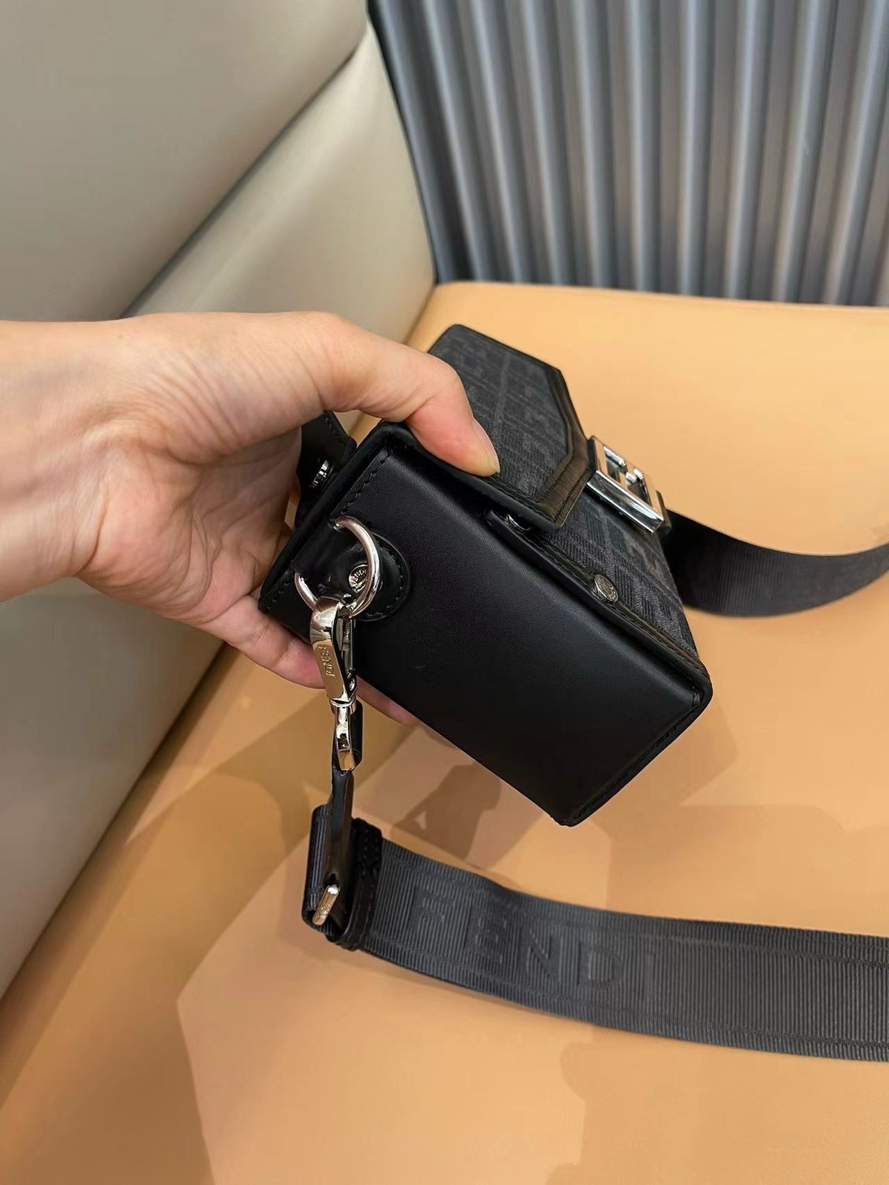 Fendi フェンディ  バッグ