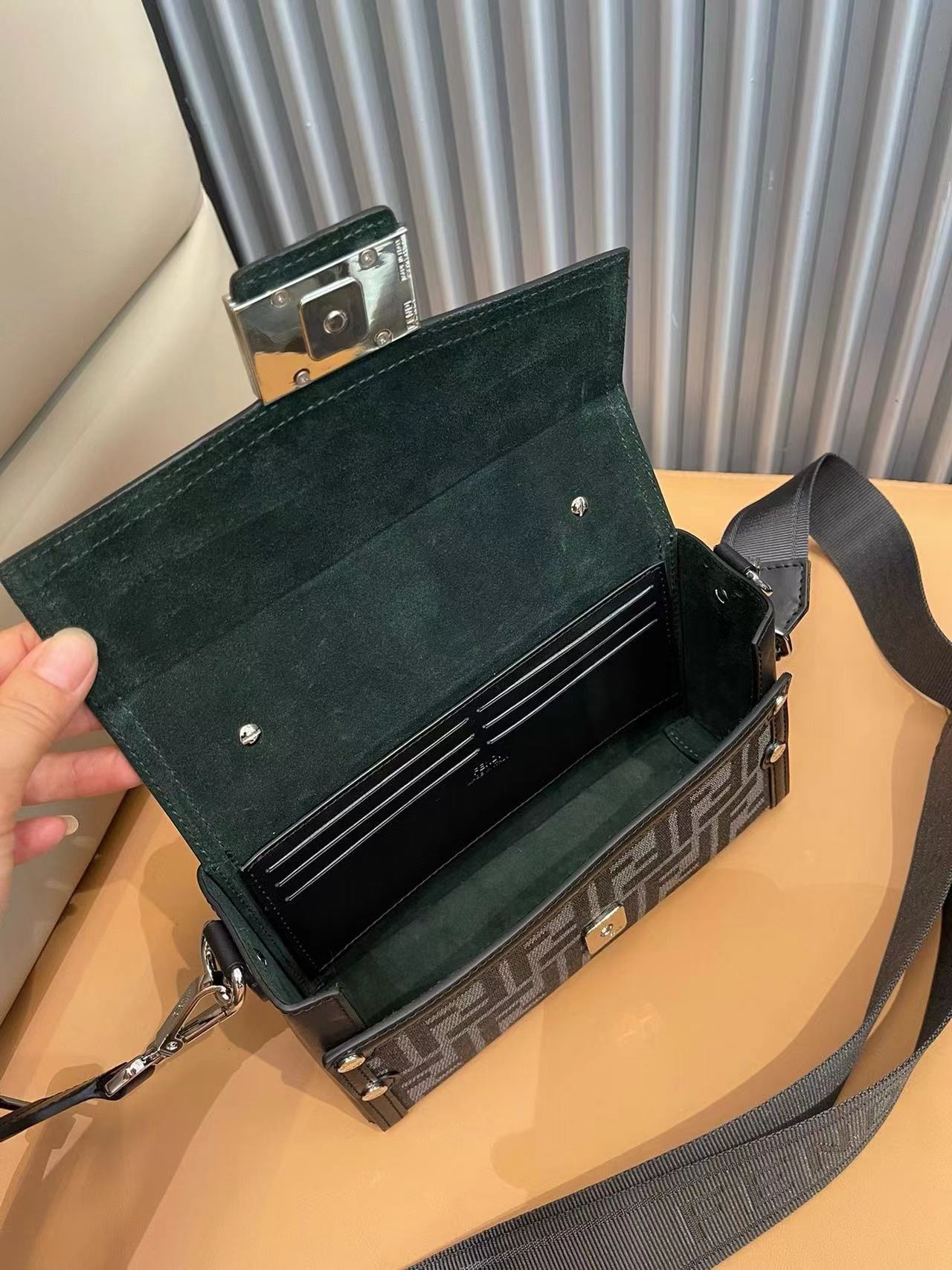 Fendi フェンディ  バッグ