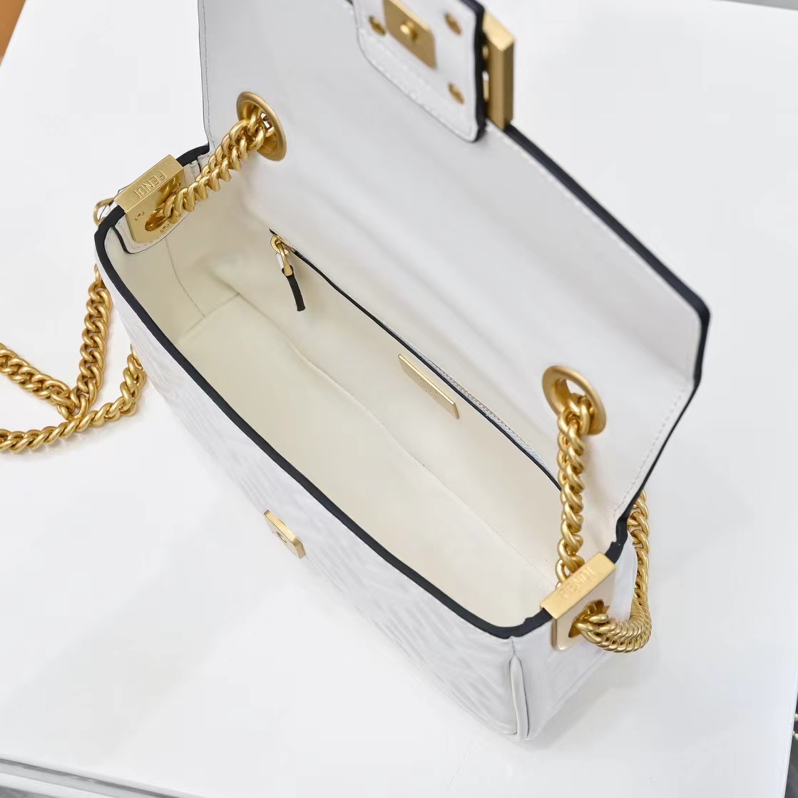 Fendi フェンディ  バッグ