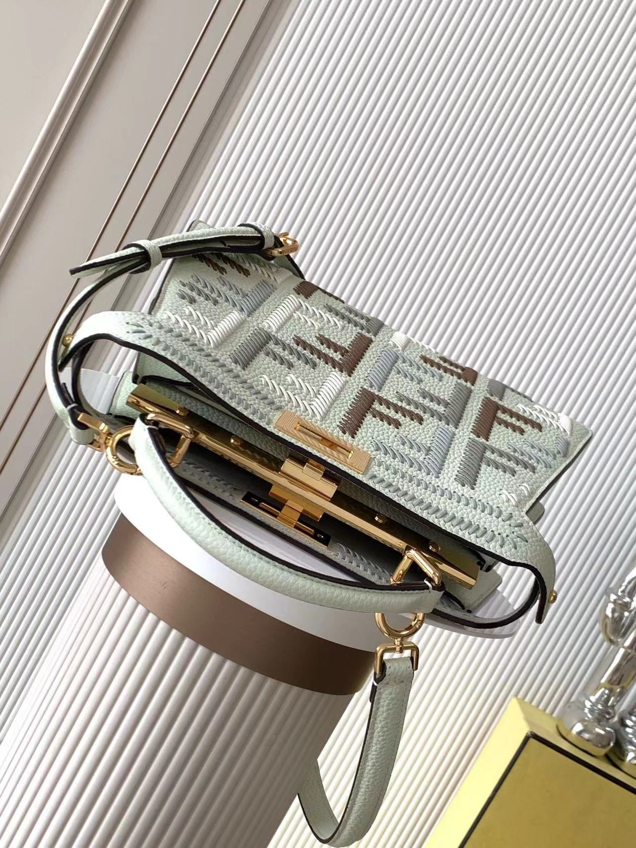 Fendi フェンディ  バッグ