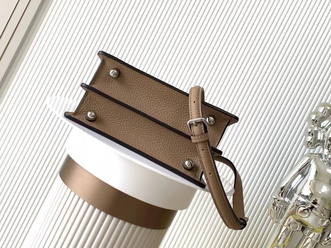 Fendi フェンディ  バッグ