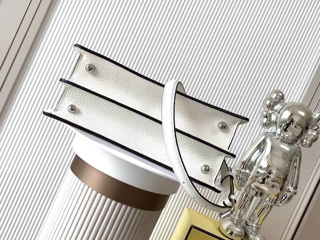 Fendi フェンディ  バッグ