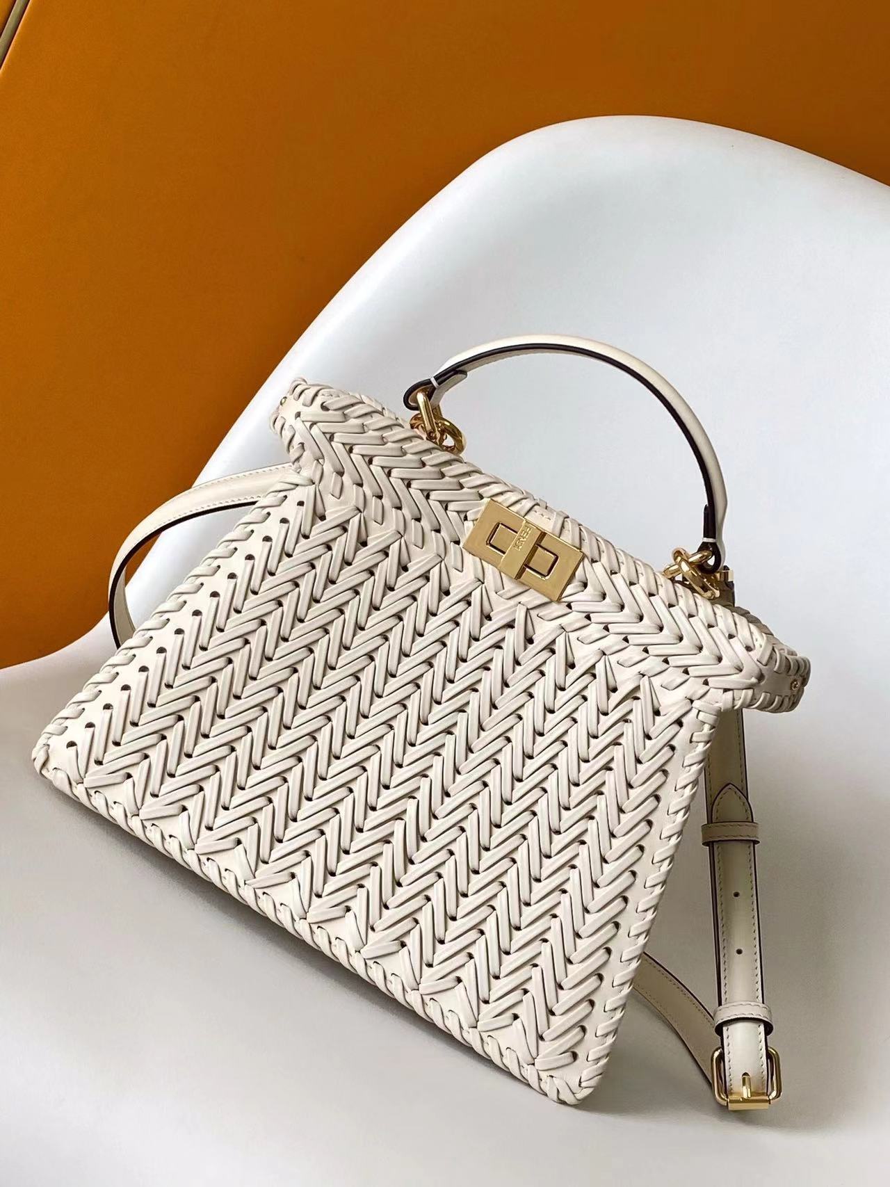 Fendi フェンディ  バッグ