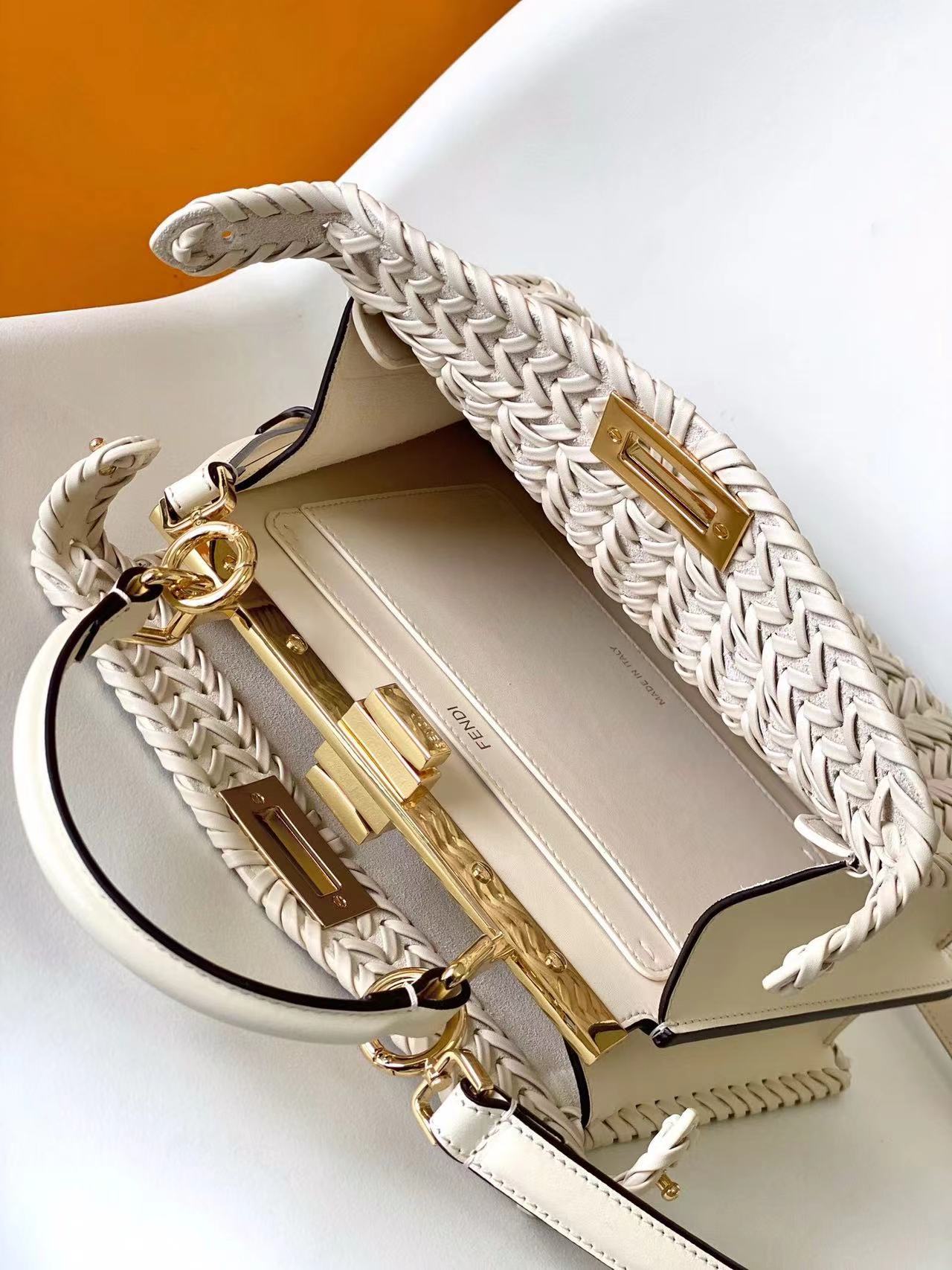 Fendi フェンディ  バッグ