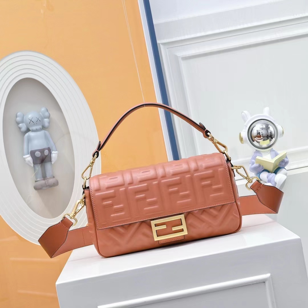 Fendi フェンディ  バッグ
