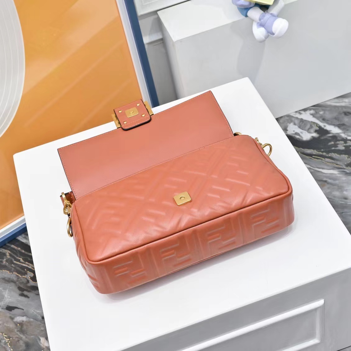 Fendi フェンディ  バッグ