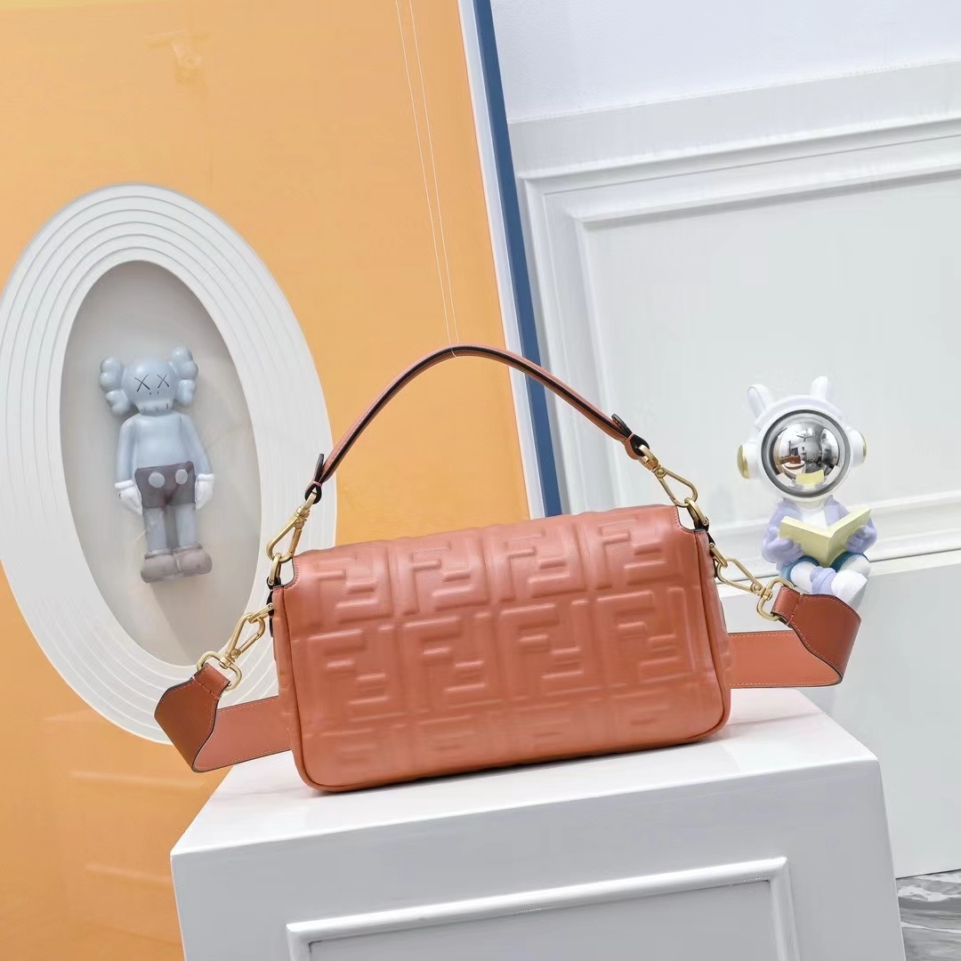 Fendi フェンディ  バッグ