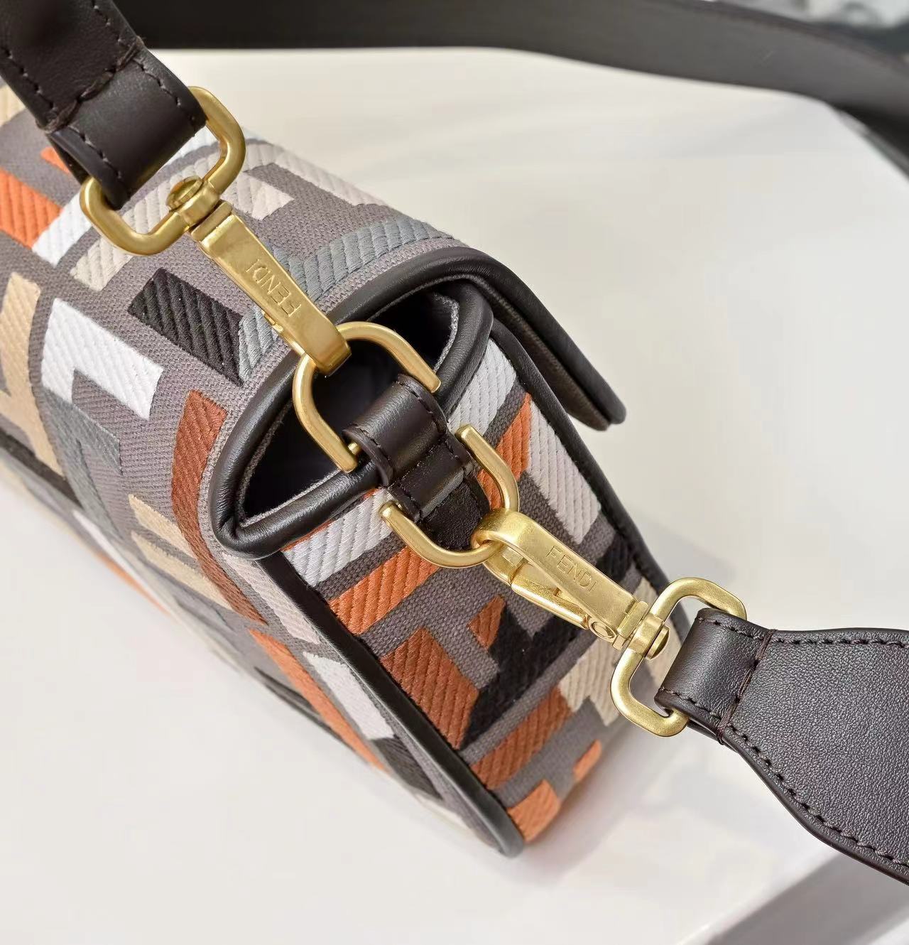 Fendi フェンディ  バッグ