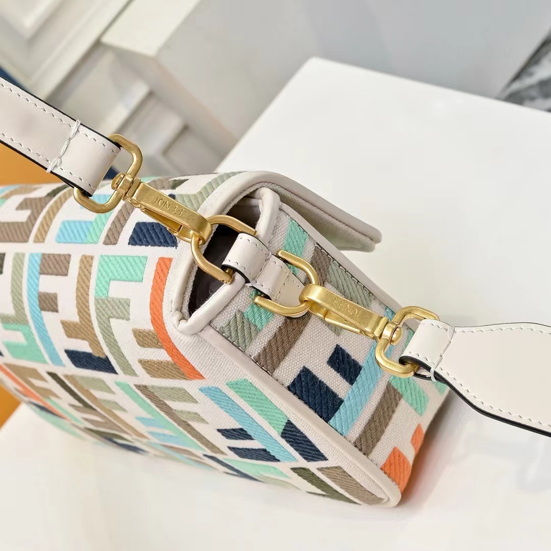 Fendi フェンディ  バッグ