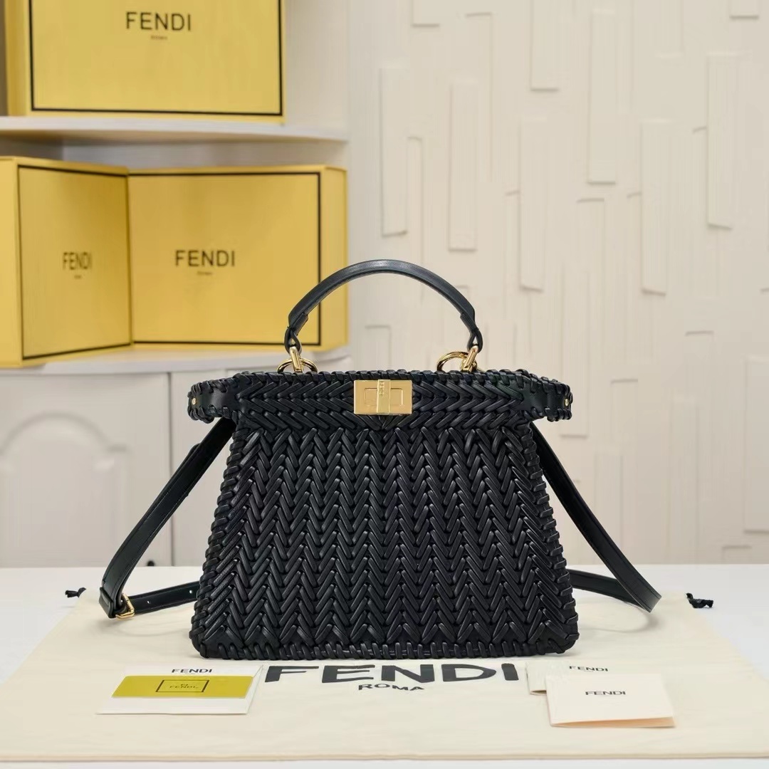 Fendi フェンディ  バッグ