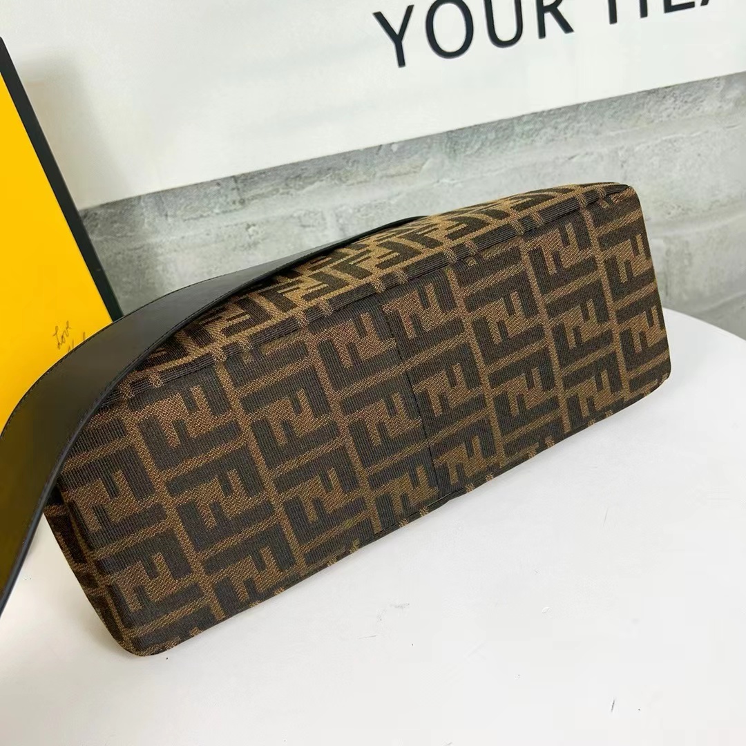 Fendi フェンディ  バッグ