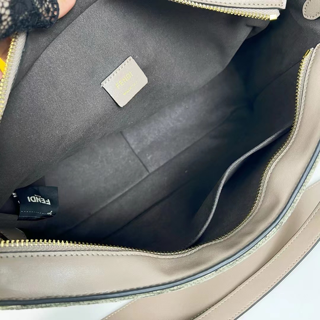 Fendi フェンディ  バッグ