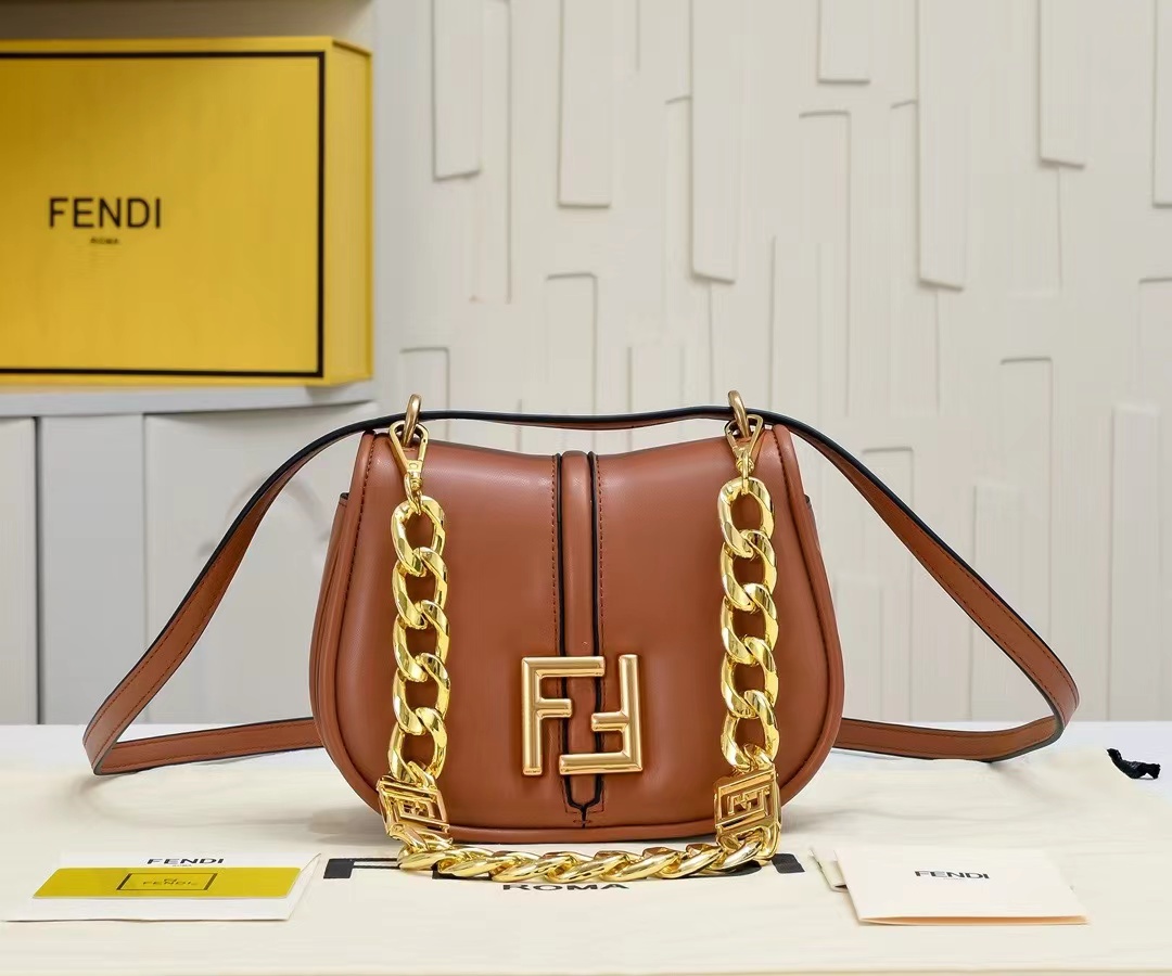 Fendi フェンディ  バッグ