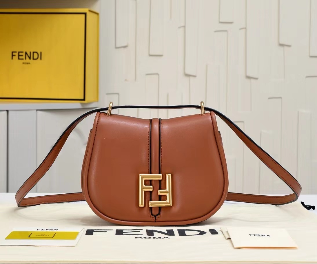 Fendi フェンディ  バッグ