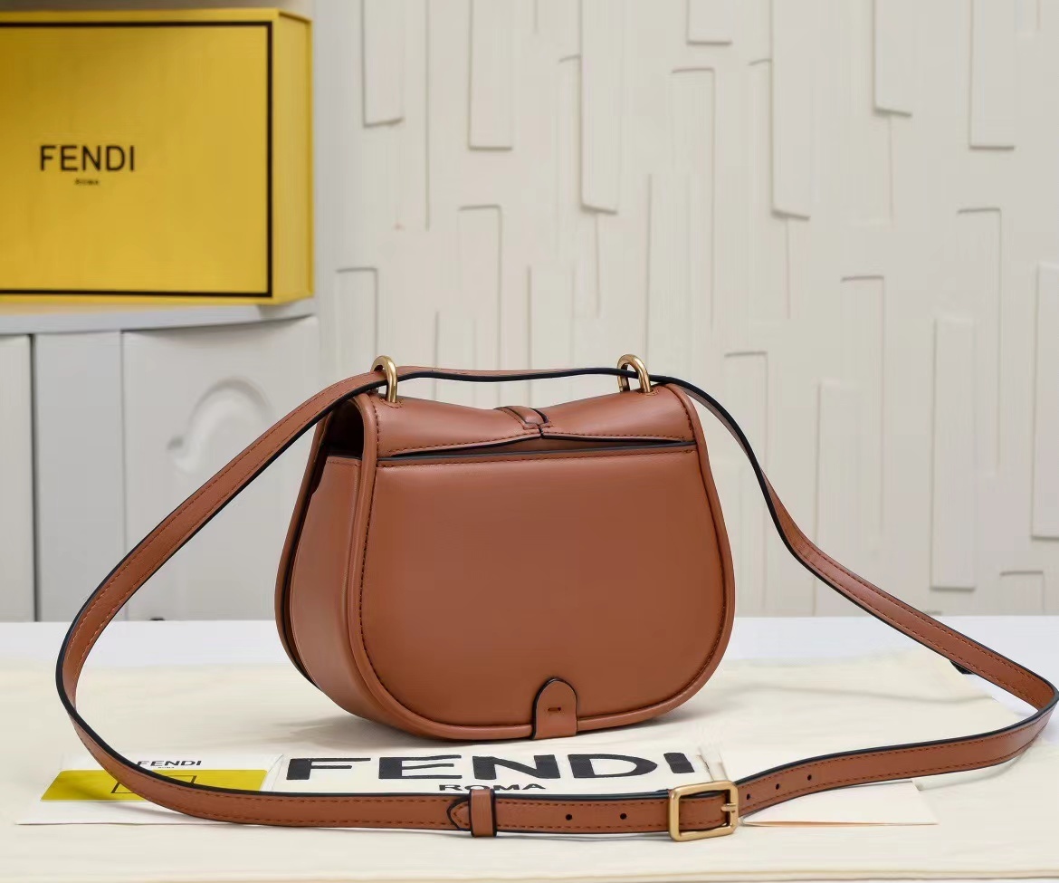 Fendi フェンディ  バッグ