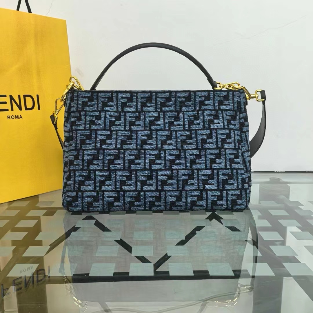 Fendi フェンディ  バッグ