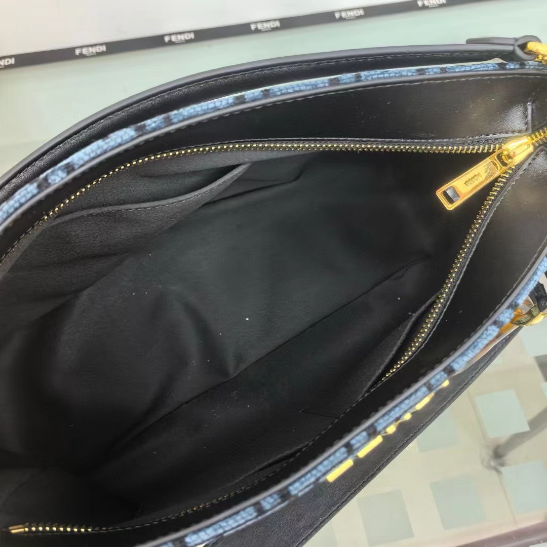 Fendi フェンディ  バッグ