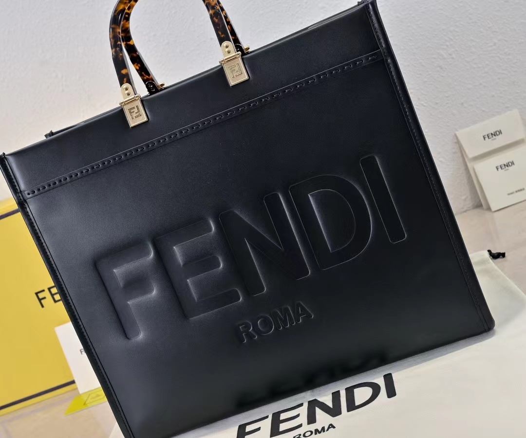 Fendi フェンディ  バッグ