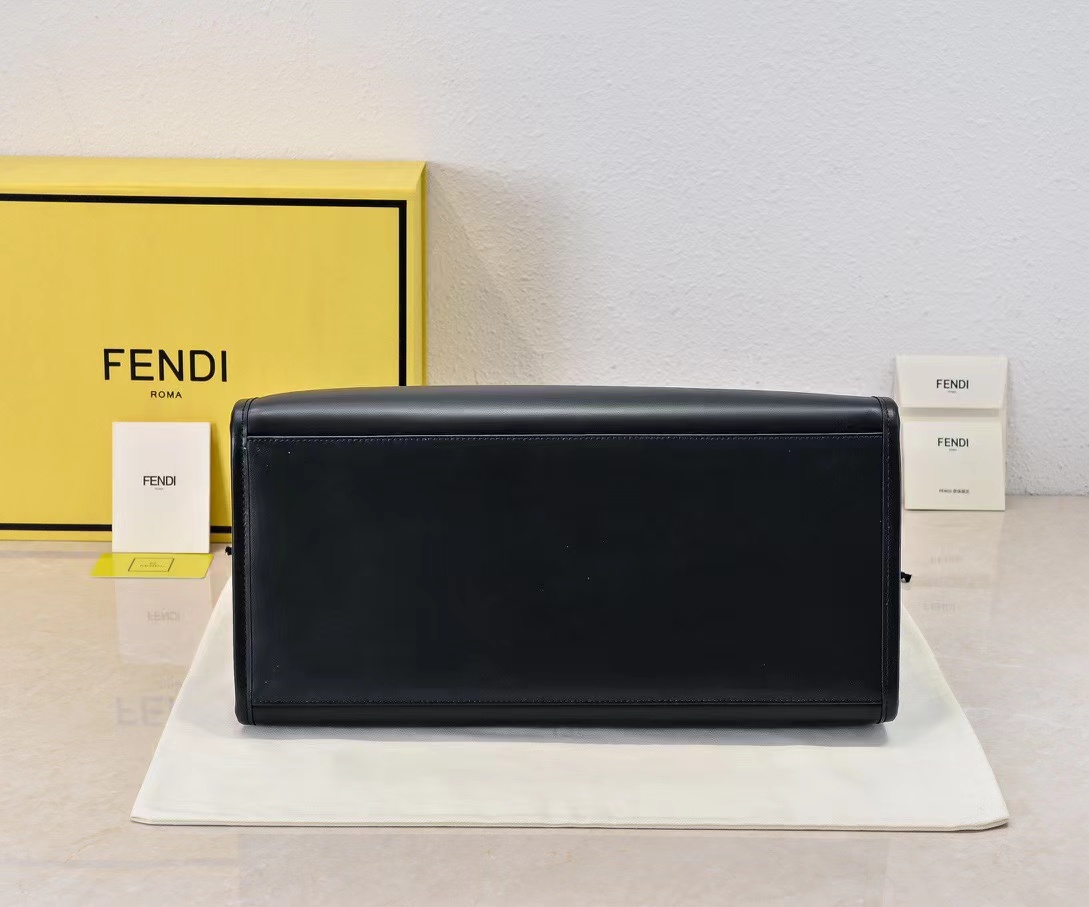 Fendi フェンディ  バッグ