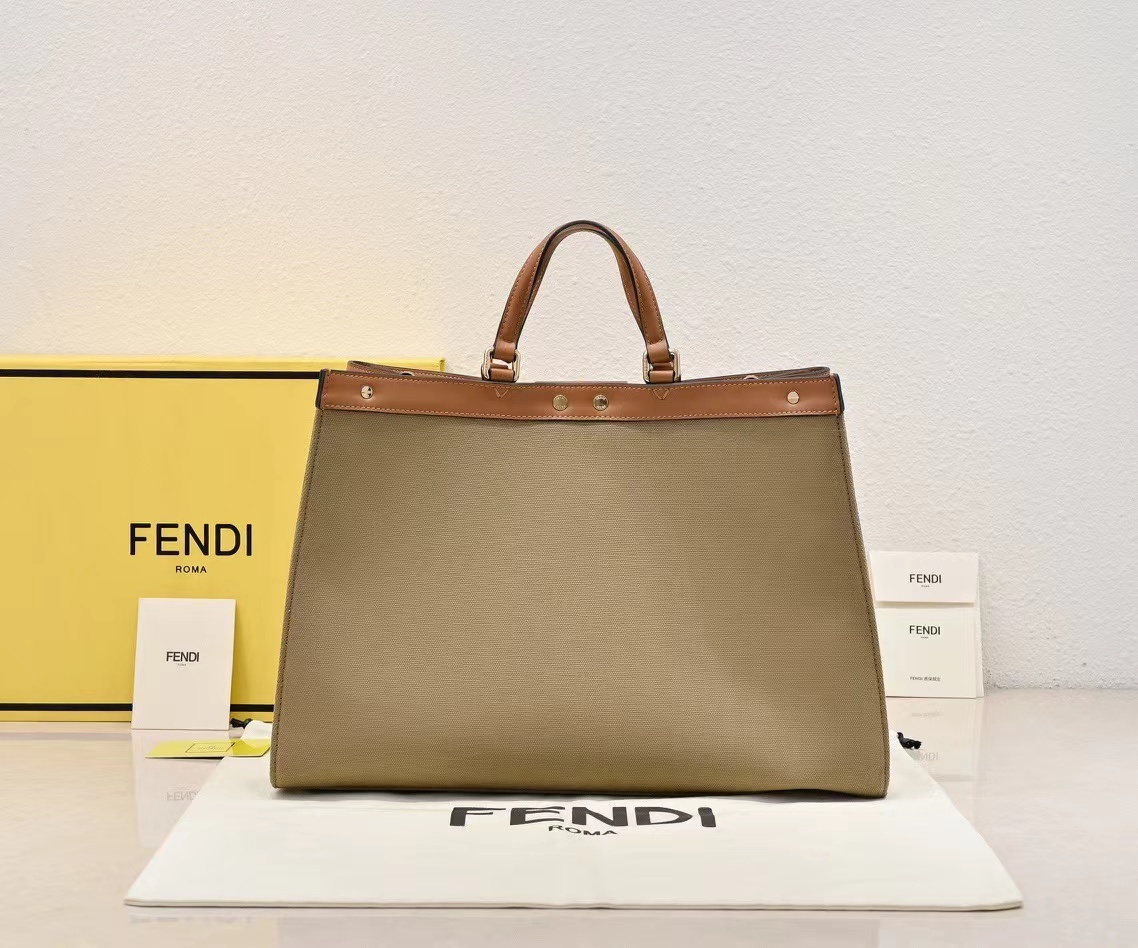 Fendi フェンディ  バッグ
