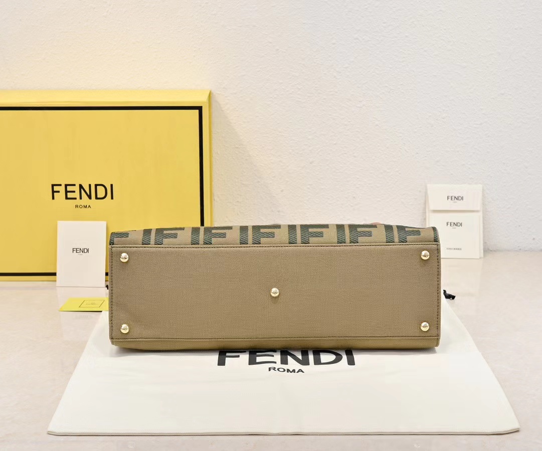 Fendi フェンディ  バッグ