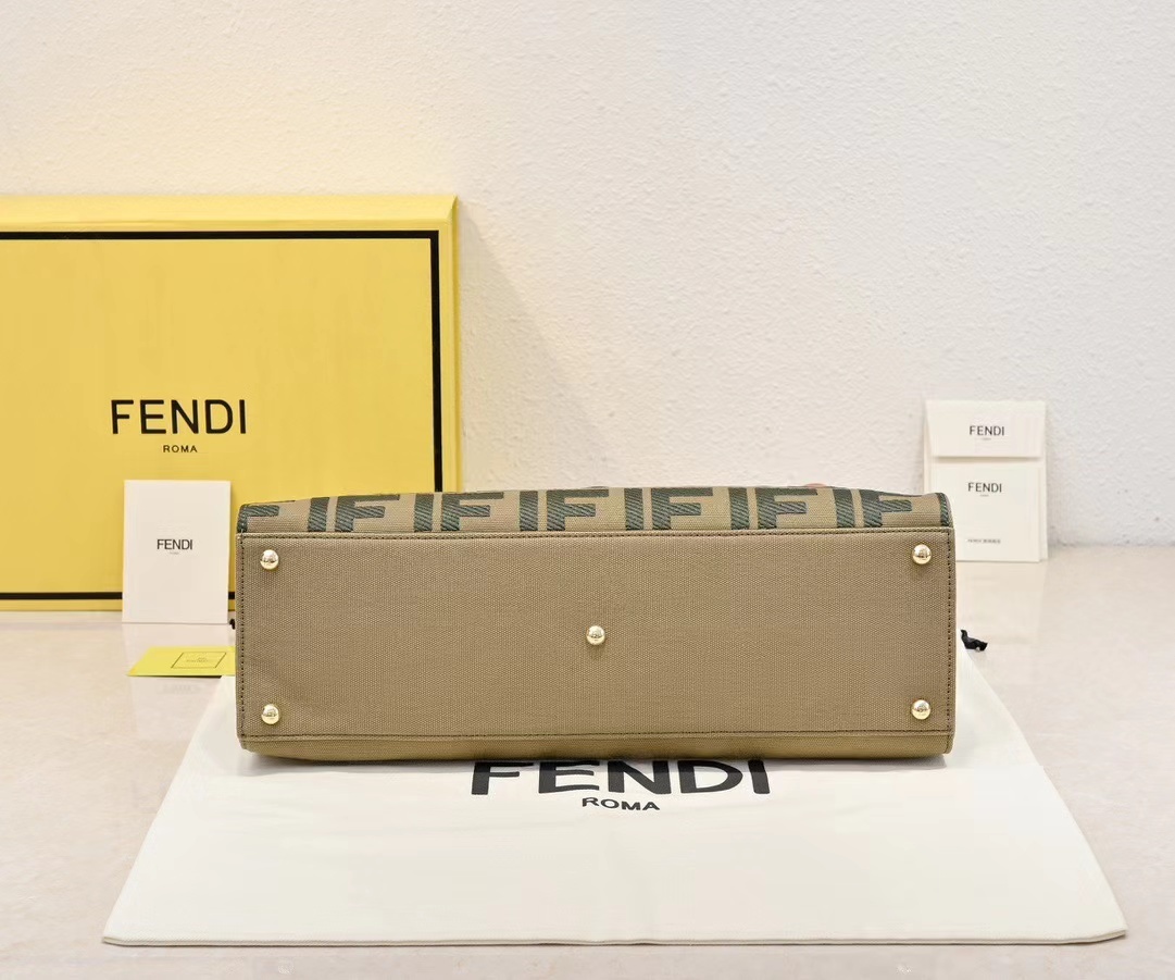 Fendi フェンディ  バッグ
