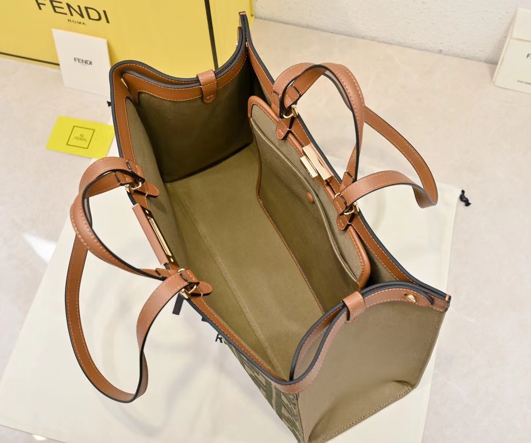 Fendi フェンディ  バッグ