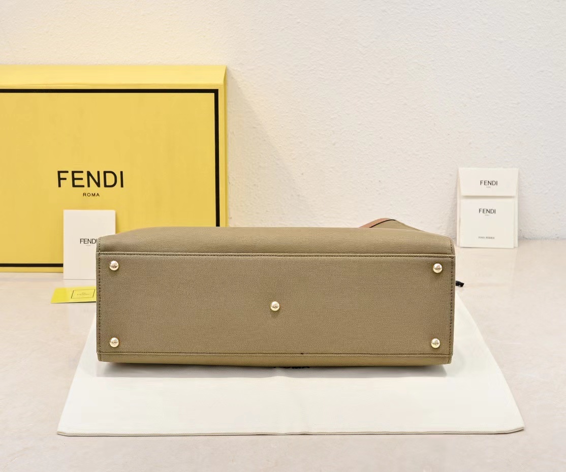 Fendi フェンディ  バッグ