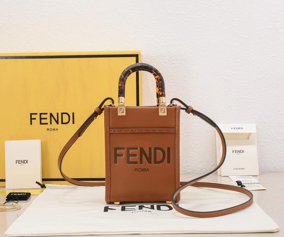 Fendi フェンディ  バッグ