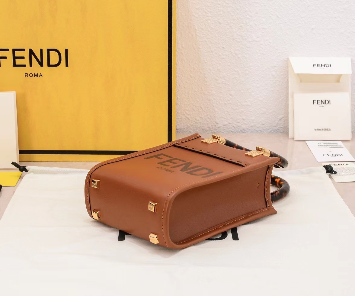 Fendi フェンディ  バッグ