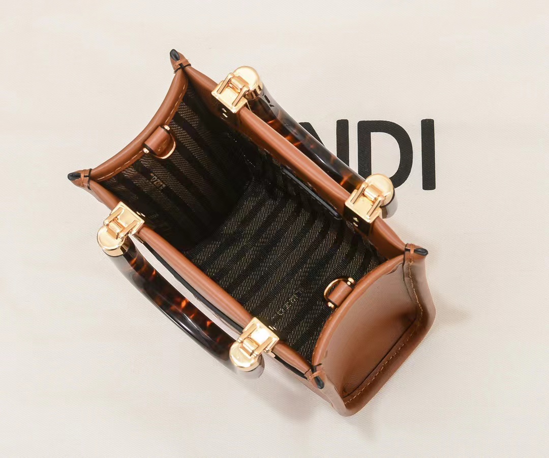 Fendi フェンディ  バッグ