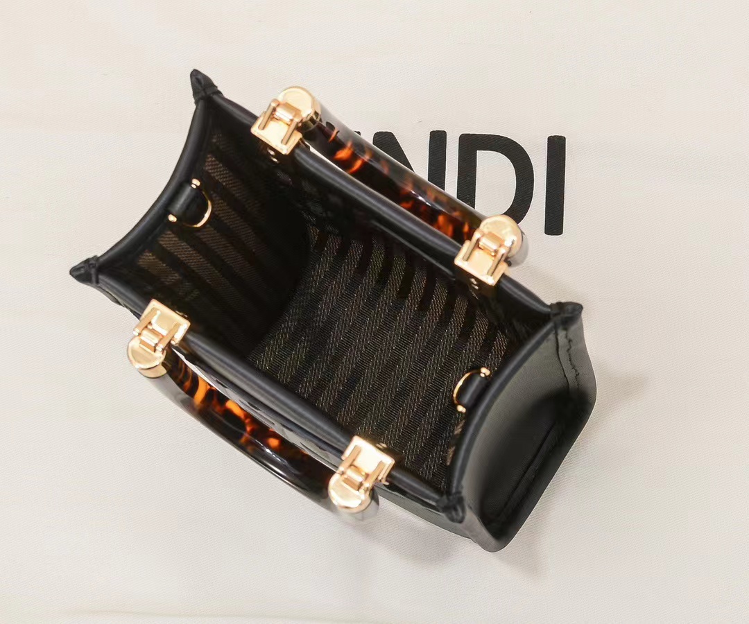 Fendi フェンディ  バッグ