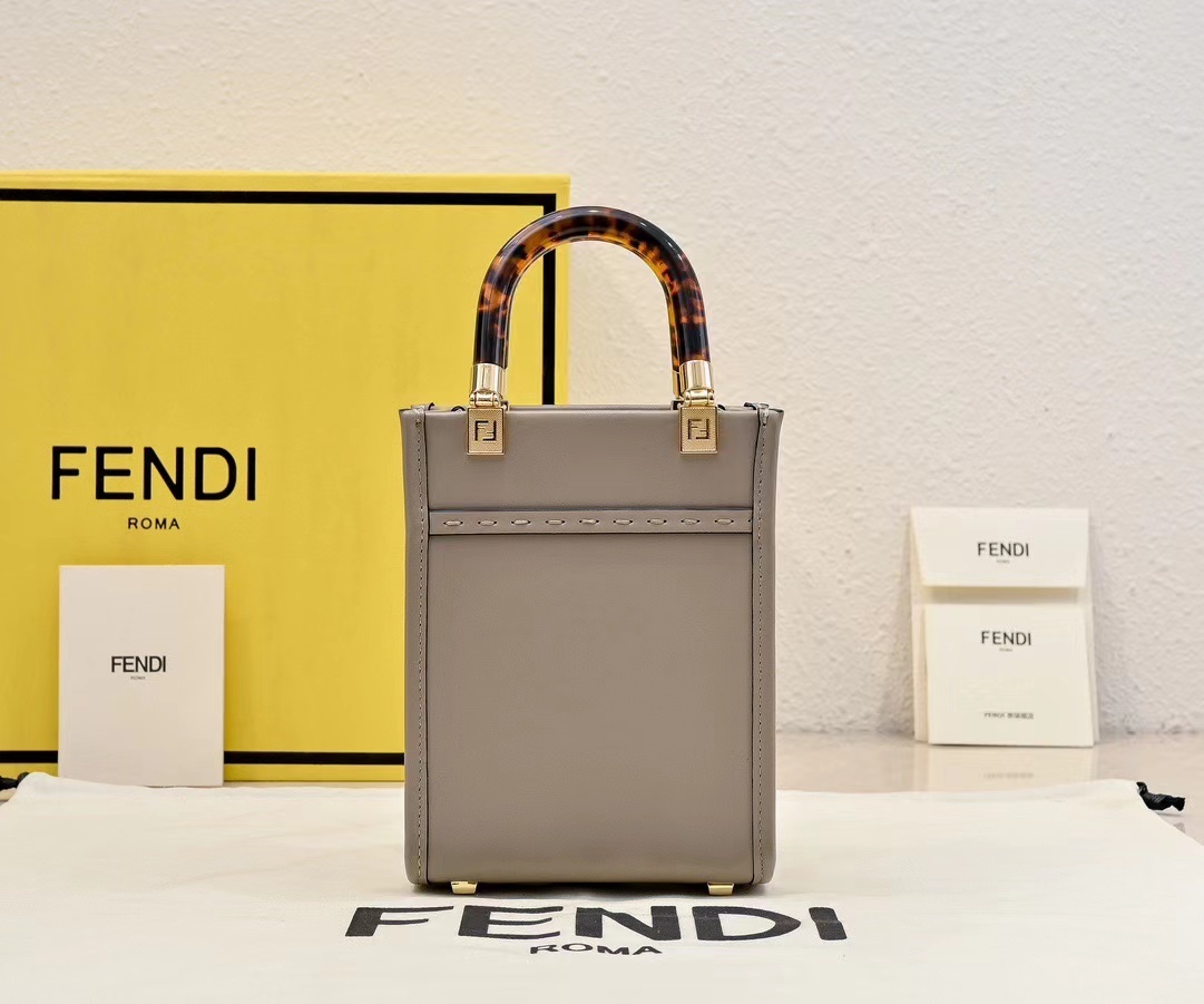 Fendi フェンディ  バッグ