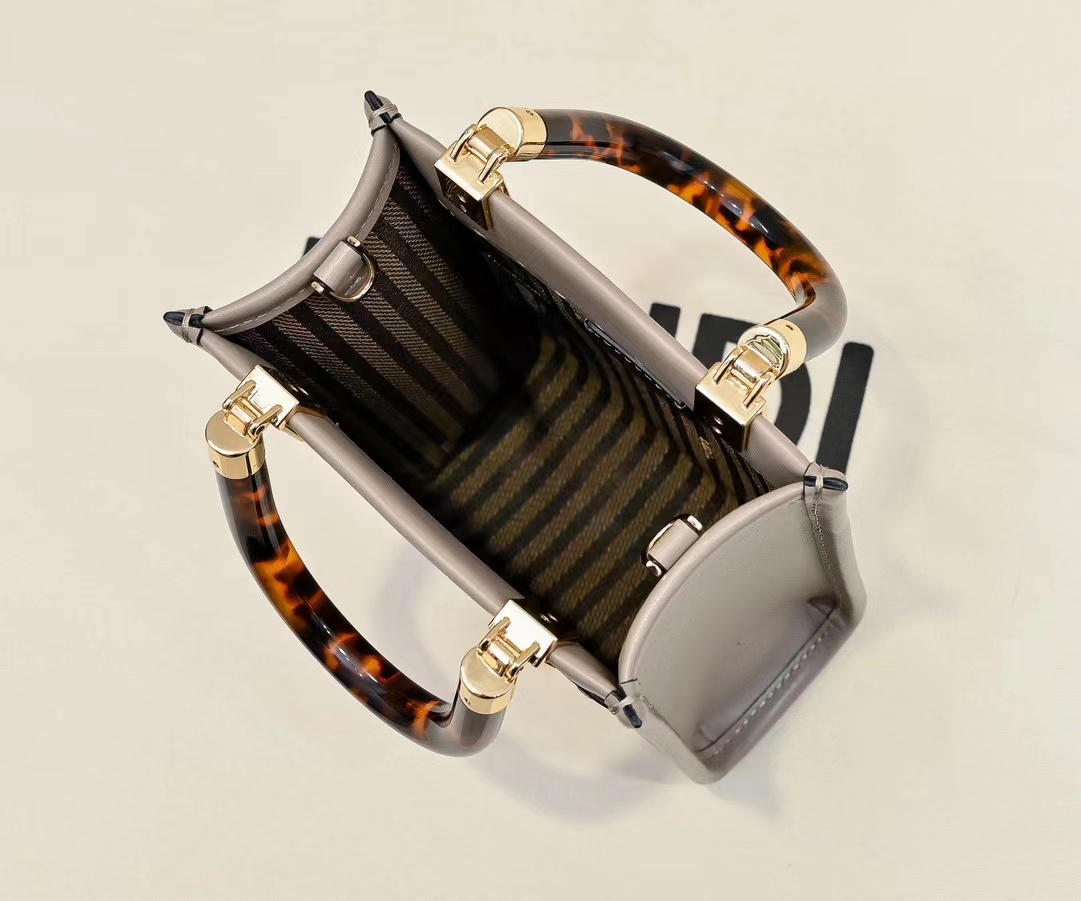 Fendi フェンディ  バッグ