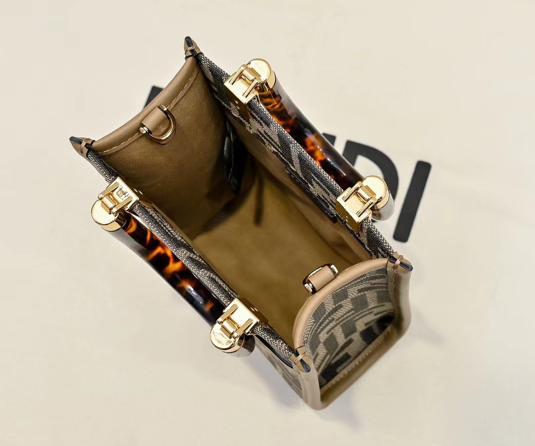 Fendi フェンディ  バッグ