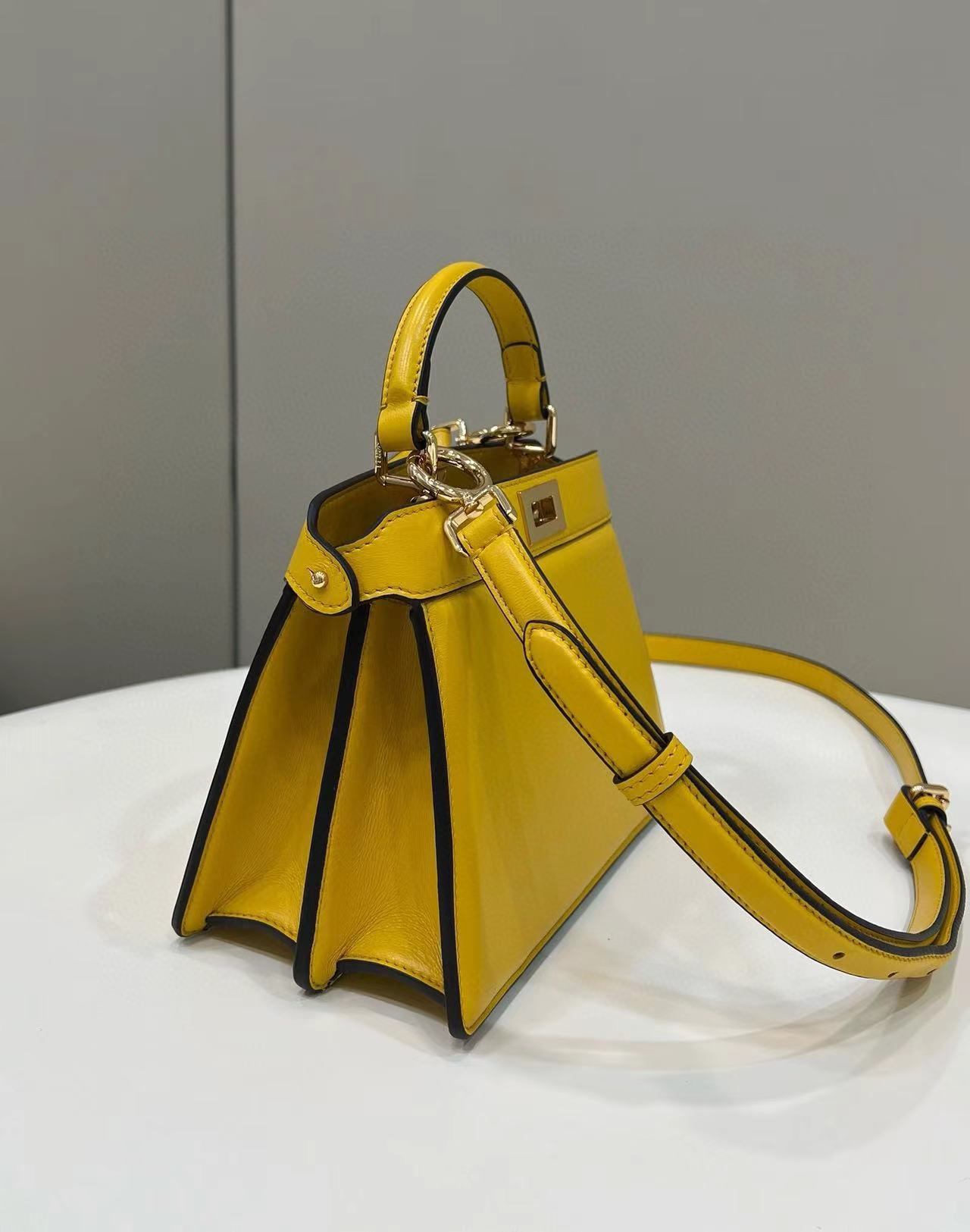 Fendi フェンディ  バッグ