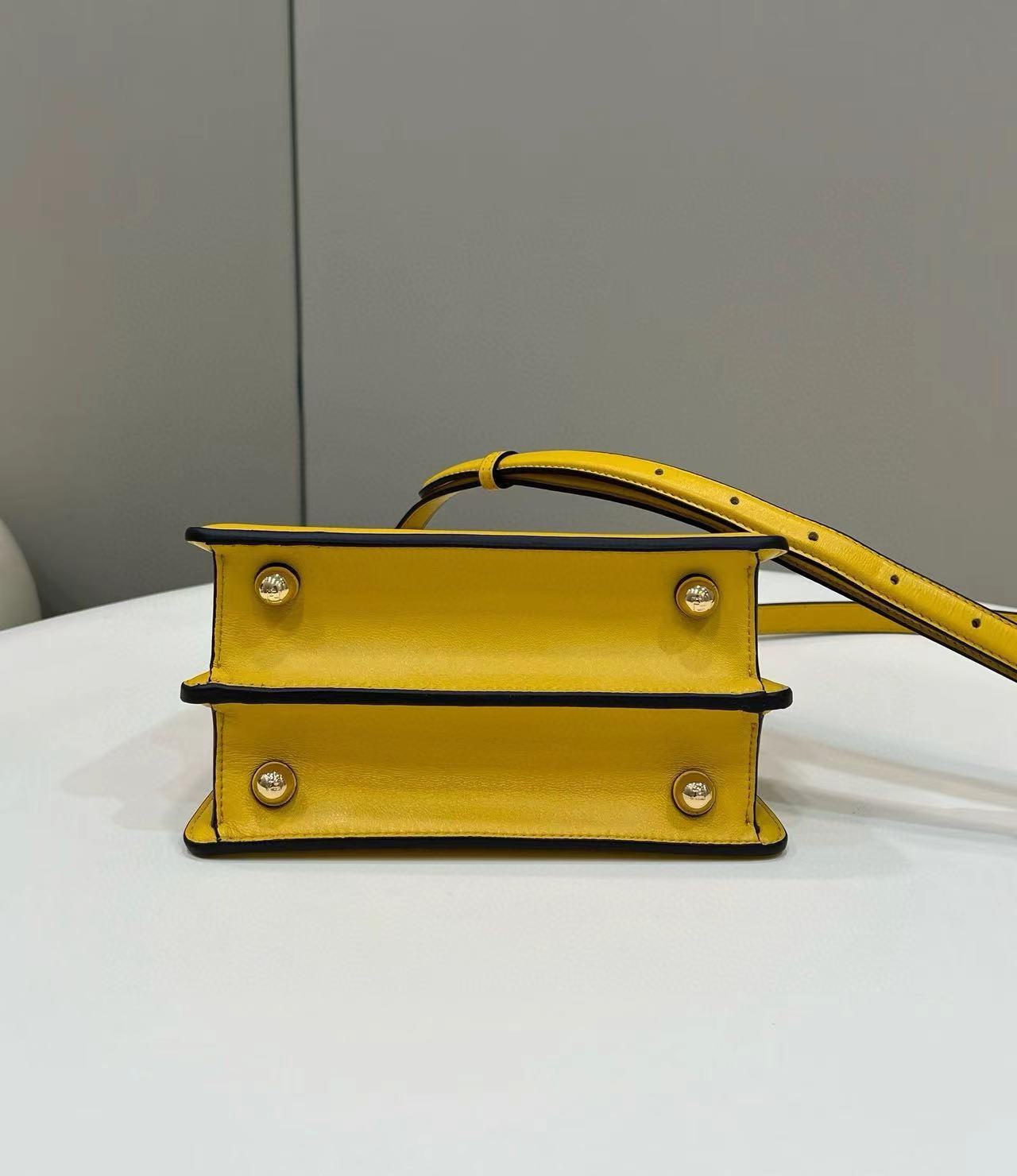 Fendi フェンディ  バッグ