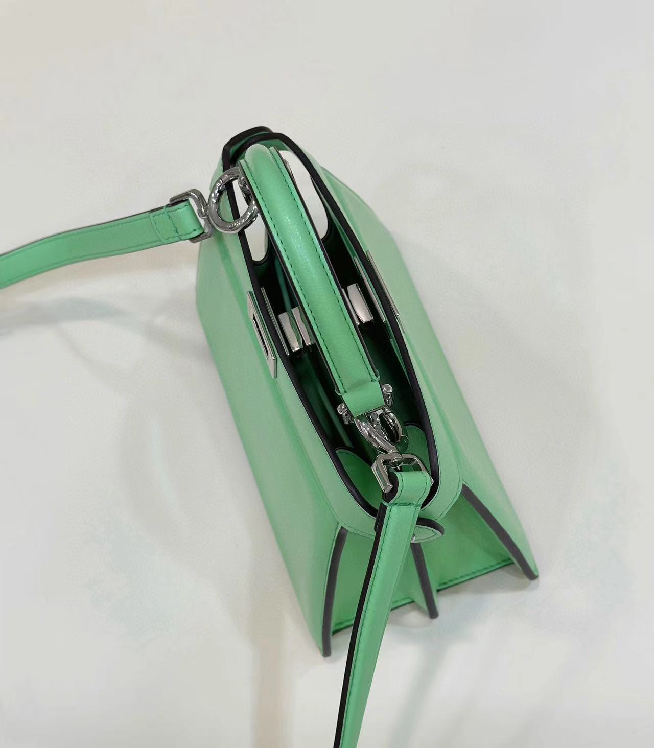 Fendi フェンディ  バッグ