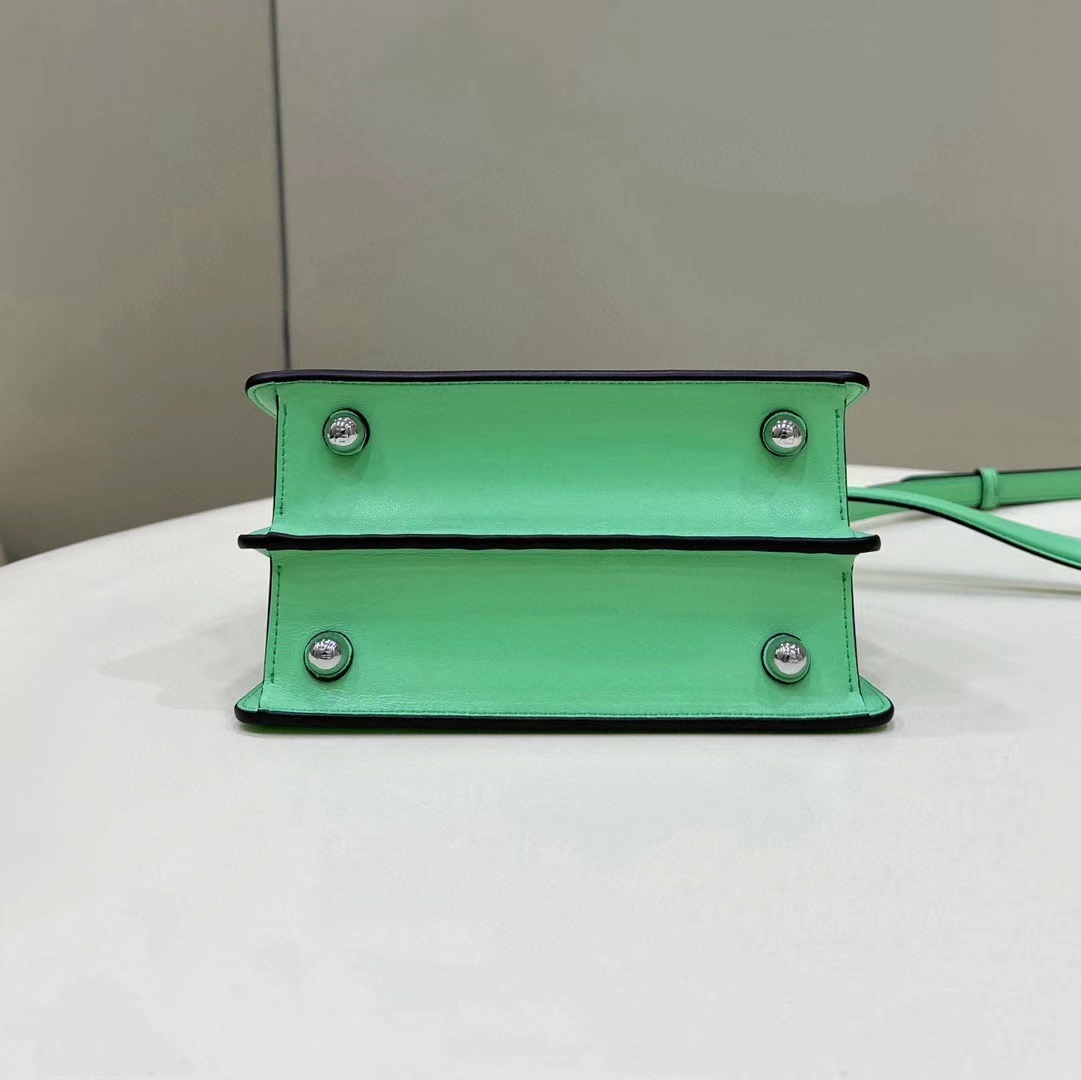 Fendi フェンディ  バッグ