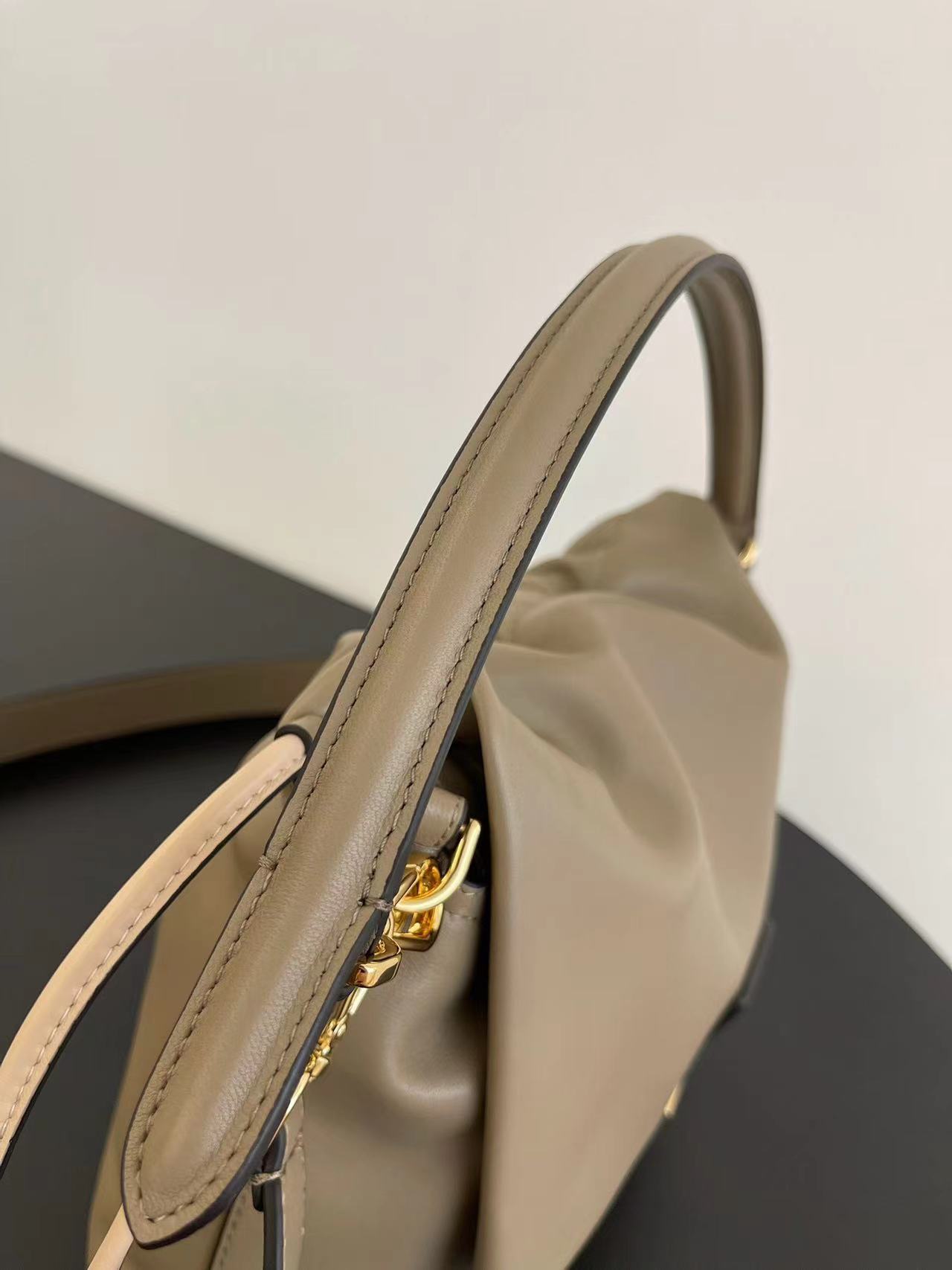 Fendi フェンディ  バッグ