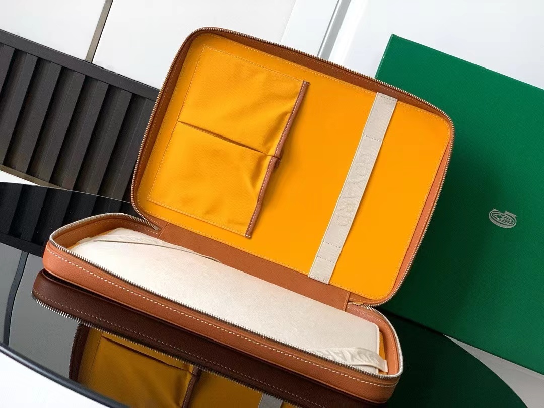 Goyard ゴヤール バッグ